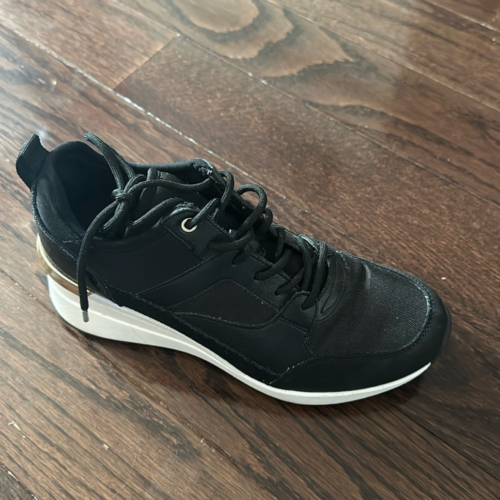 Aldo’s platform tennis shoes